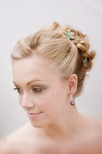 Victoria Thorley Bridal Hair and Makeup 1080981 Image 1